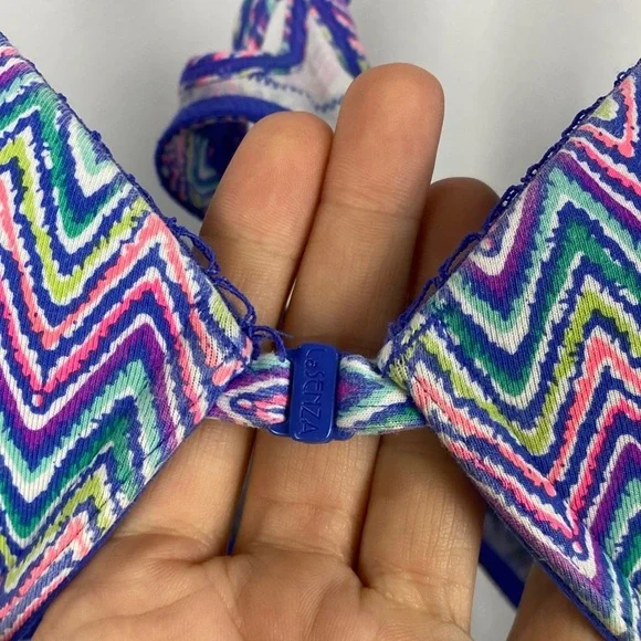 La Senza Push-Up Bra – Multicolor Chevron Print – Size 36A - Picture 3 of 9